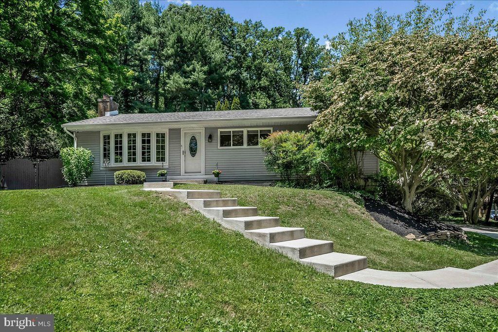 207 WALTER DR, Media, PA 19063