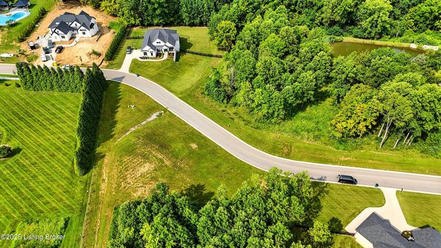 5501 Farmhouse Dr, Crestwood, KY 40014