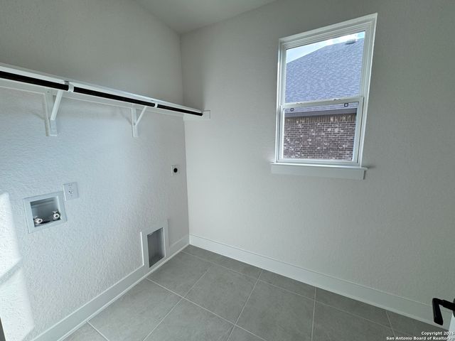 125 Katie Court, Castroville, TX 78009