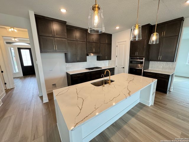 125 Katie Court, Castroville, TX 78009