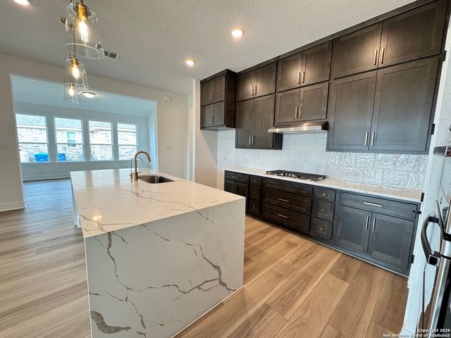 125 Katie Court, Castroville, TX 78009