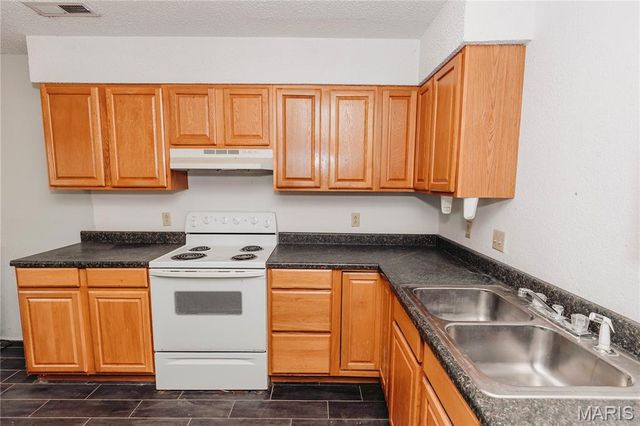 10209 Circle Road, Dixon, MO 65459