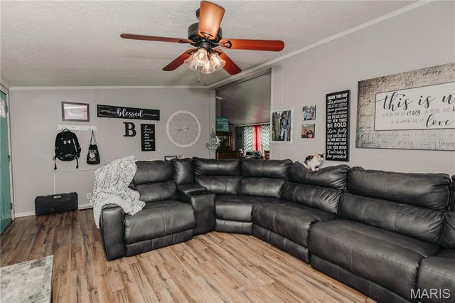 10209 Circle Road, Dixon, MO 65459