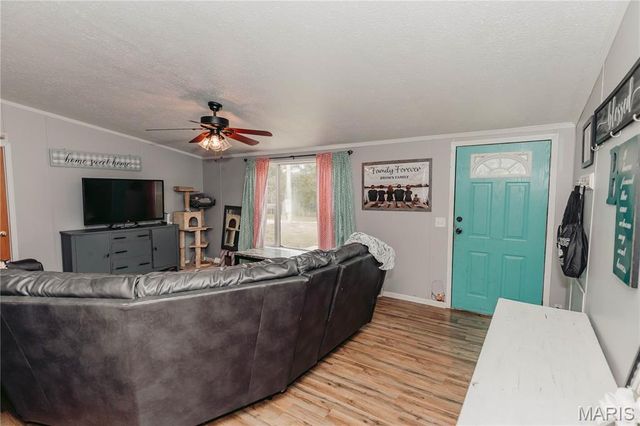 10209 Circle Road, Dixon, MO 65459