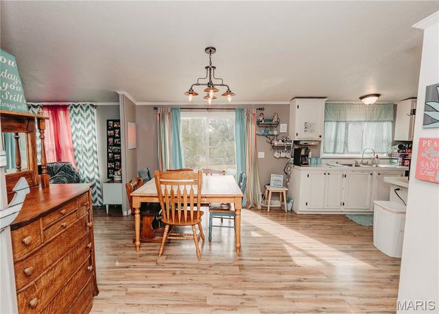 10209 Circle Road, Dixon, MO 65459