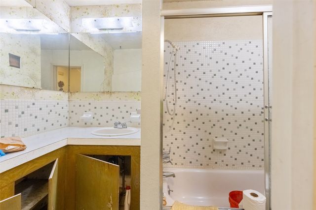 533 Ideal Circle, Quinlan, TX 75474