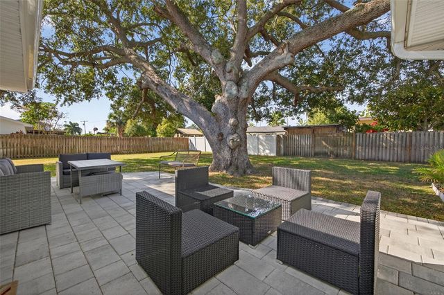 1736 GOLF VIEW DRIVE, Belleair, FL 33756