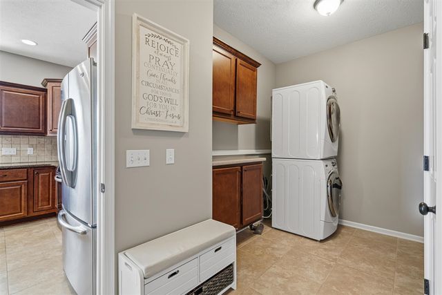 7855 Presque Isle Drive, Kalamazoo, MI 49009