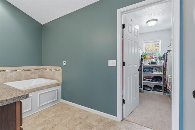 7855 Presque Isle Drive, Kalamazoo, MI 49009