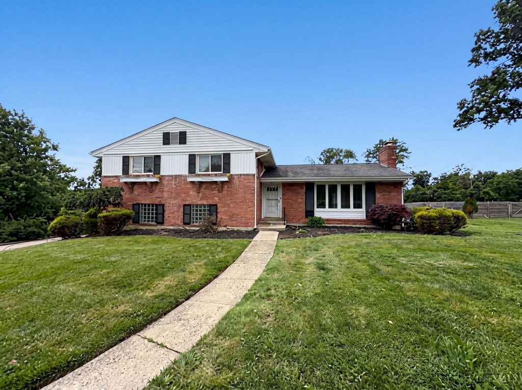 10489 Cinderella Drive, Montgomery, OH 45242