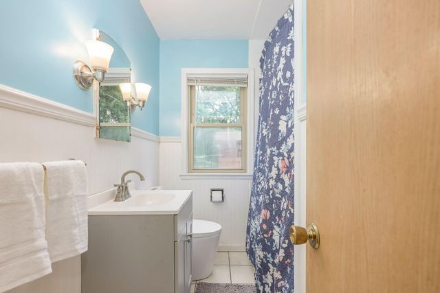 1155 4th Street E, Saint Paul, MN 55106