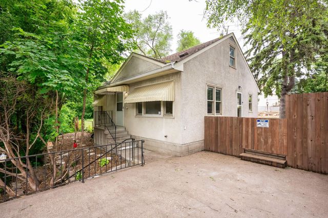 1155 4th Street E, Saint Paul, MN 55106