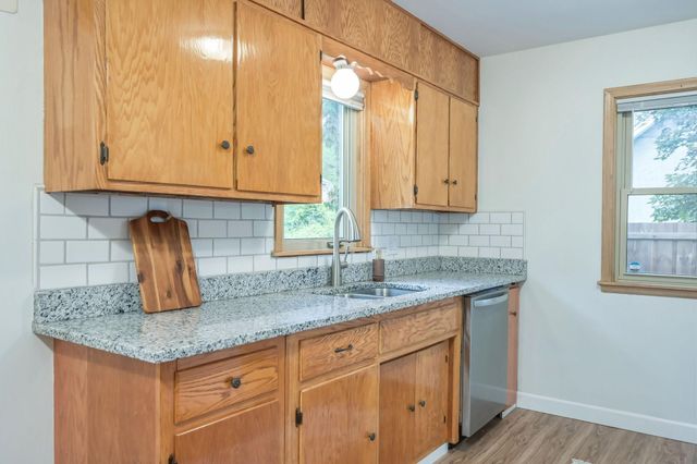 1155 4th Street E, Saint Paul, MN 55106