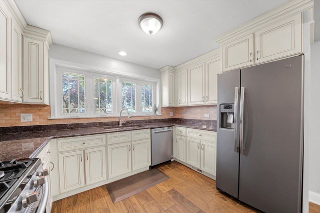 5554 S Neva Avenue, Chicago, IL 60638