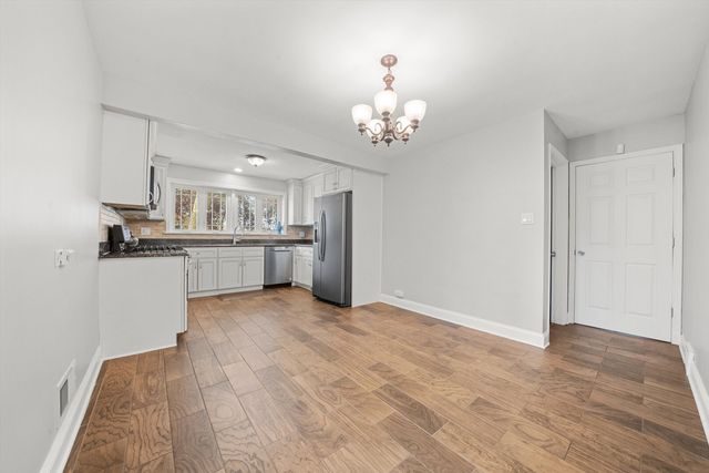 5554 S Neva Avenue, Chicago, IL 60638