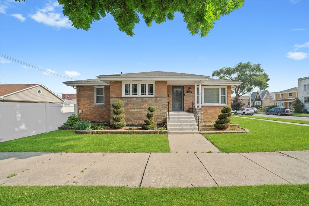 5554 S Neva Avenue, Chicago, IL 60638