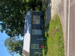 826 W Washington Street, St James, MO 65559