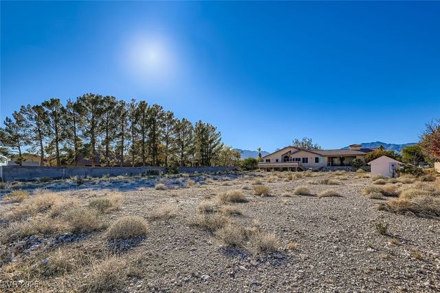 6140 North Grand Canyon Drive, Las Vegas, NV 89149