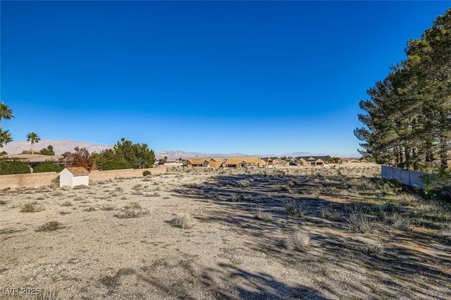 6140 North Grand Canyon Drive, Las Vegas, NV 89149