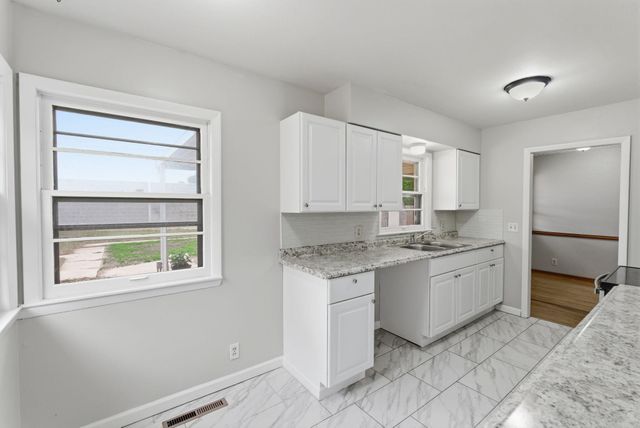 608 S LONGFELLOW, Wichita, KS 67207