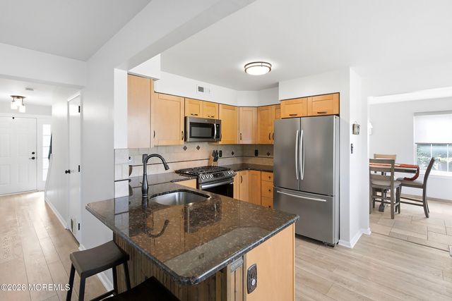 7 Olmsted Drive, Sewell, NJ 08080