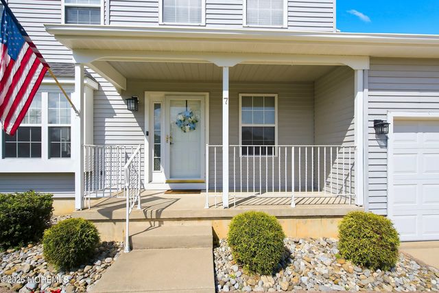 7 Olmsted Drive, Sewell, NJ 08080