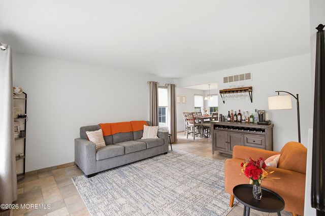 7 Olmsted Drive, Sewell, NJ 08080