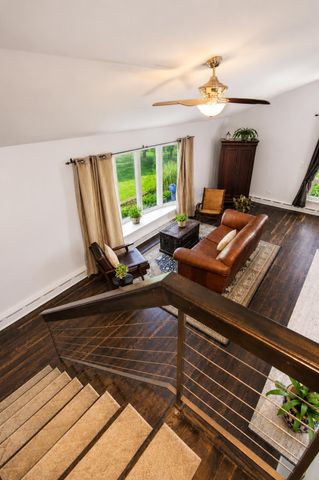 8205 Oakwood Avenue, Munster, IN 46321