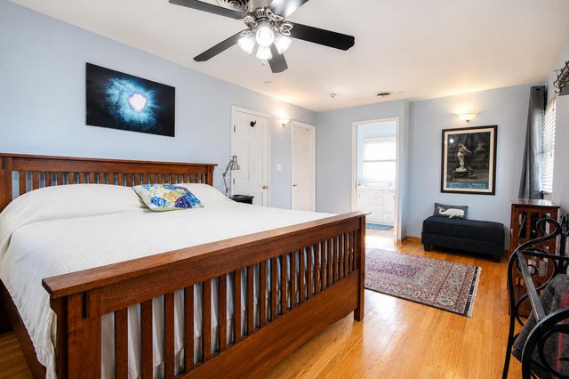 8205 Oakwood Avenue, Munster, IN 46321