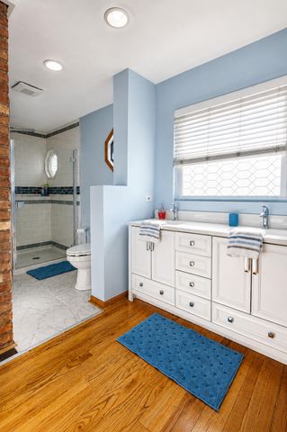8205 Oakwood Avenue, Munster, IN 46321