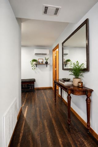 8205 Oakwood Avenue, Munster, IN 46321