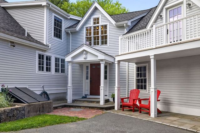 86 N Main Street, Sherborn, MA 01770
