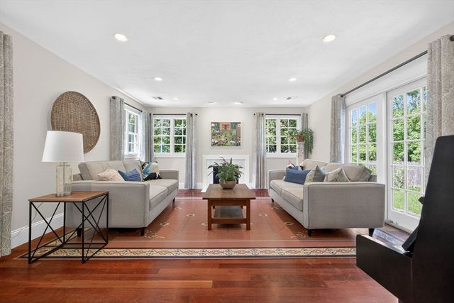 86 N Main Street, Sherborn, MA 01770