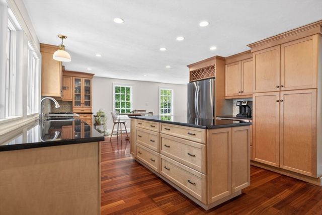 86 N Main Street, Sherborn, MA 01770