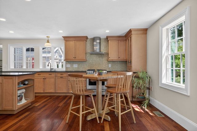 86 N Main Street, Sherborn, MA 01770