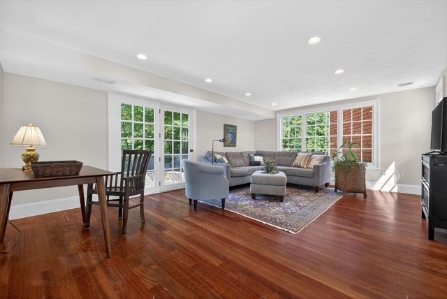 86 N Main Street, Sherborn, MA 01770