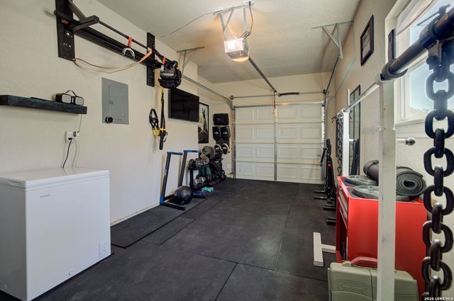 1577 Whispering Hills, Canyon Lake, TX 78133