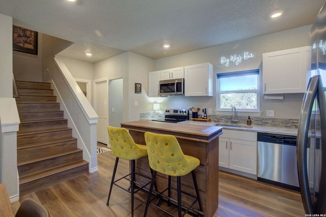 1577 Whispering Hills, Canyon Lake, TX 78133