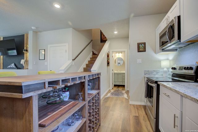 1577 Whispering Hills, Canyon Lake, TX 78133