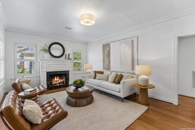 120 LAMONT AVE, Alamo Heights, TX 78209