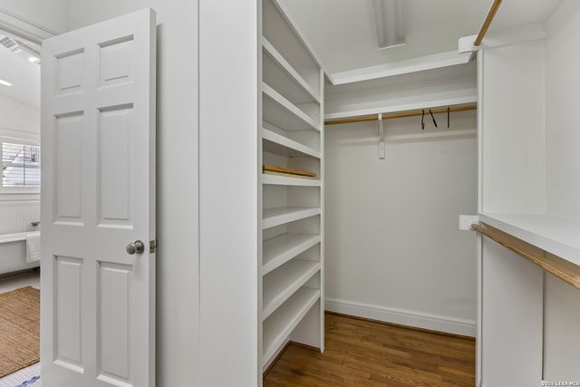 120 LAMONT AVE, Alamo Heights, TX 78209