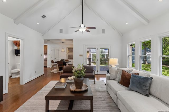 120 LAMONT AVE, Alamo Heights, TX 78209