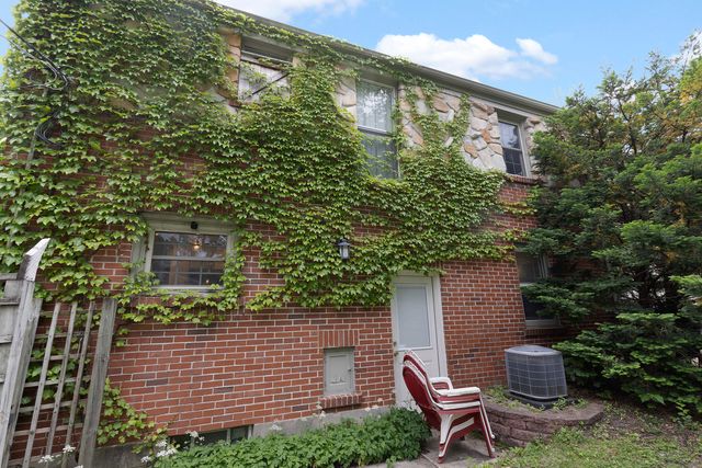 206 N Highland Avenue, Rockford, IL 61107