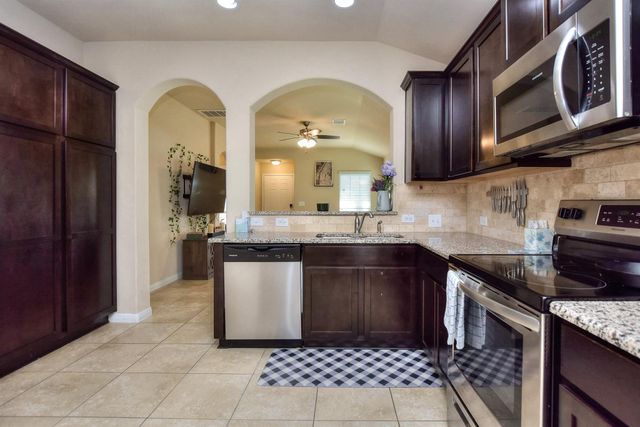 404 Craters Of The Moon BLVD, Pflugerville, TX 78660