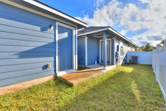 404 Craters Of The Moon BLVD, Pflugerville, TX 78660