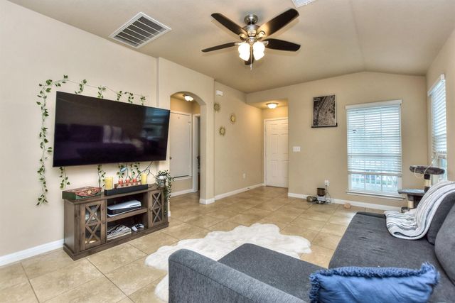 404 Craters Of The Moon BLVD, Pflugerville, TX 78660