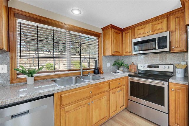 6471 Garden Park Dr, Garden Valley, CA 95633
