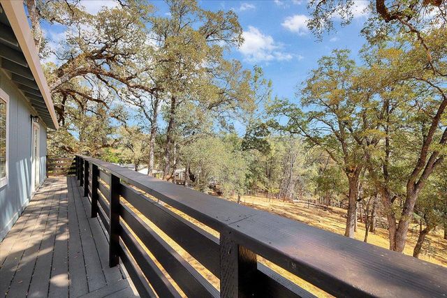 6471 Garden Park Dr, Garden Valley, CA 95633