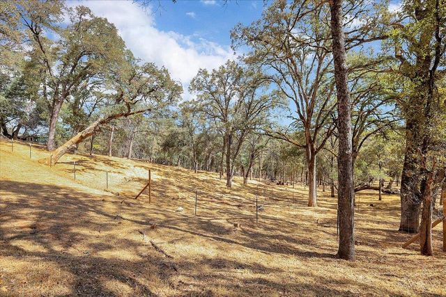 6471 Garden Park Dr, Garden Valley, CA 95633