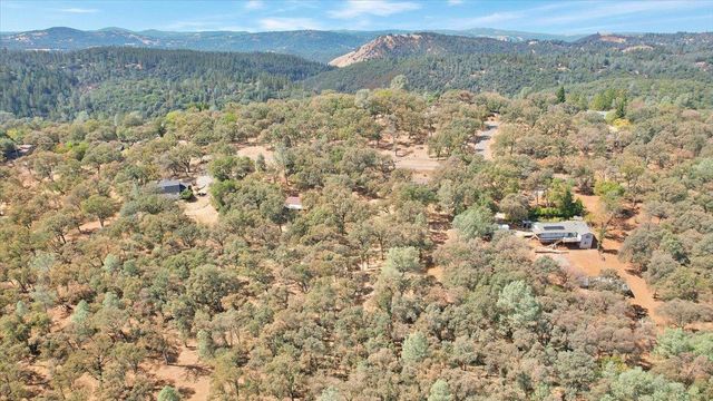 6471 Garden Park Dr, Garden Valley, CA 95633